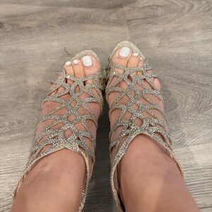 INC International Concepts Silver Glitter Heels 9 1/2 ( wear and tear shown pics